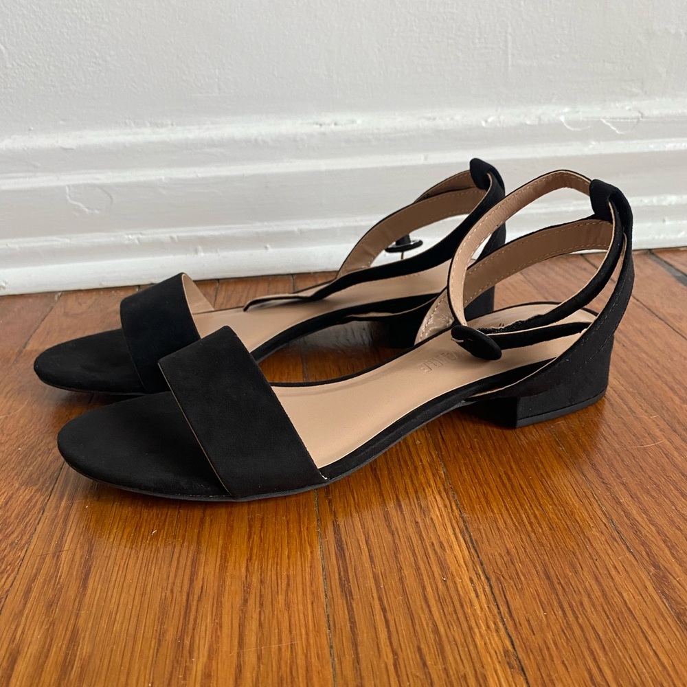 Cute black kitten heels